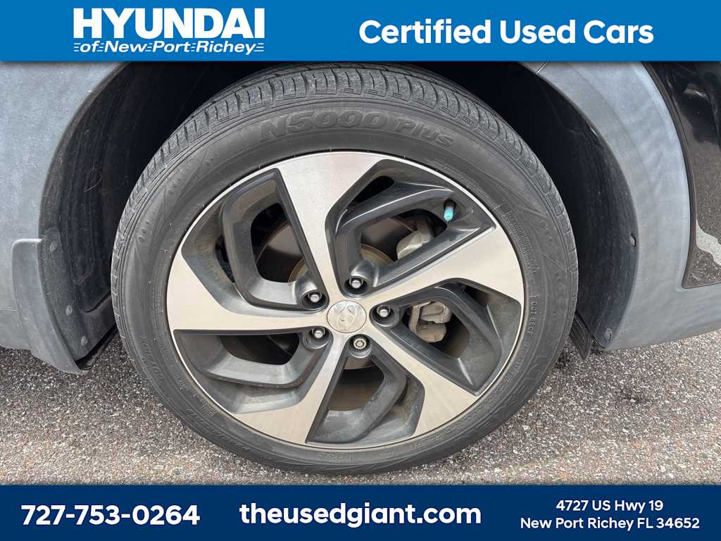 Thumbnail: 2017 Hyundai Tucson - 6