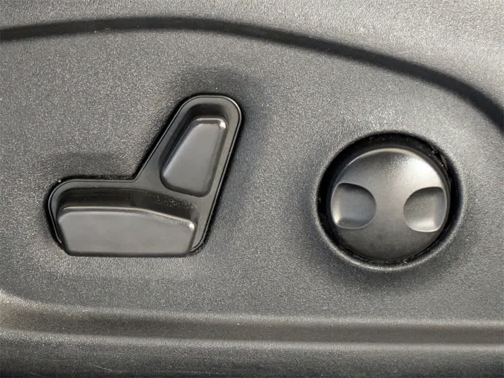 Thumbnail: 2022 Jeep Compass - 24