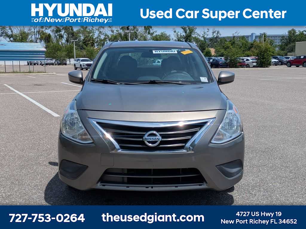Thumbnail: 2017 Nissan Versa - 8