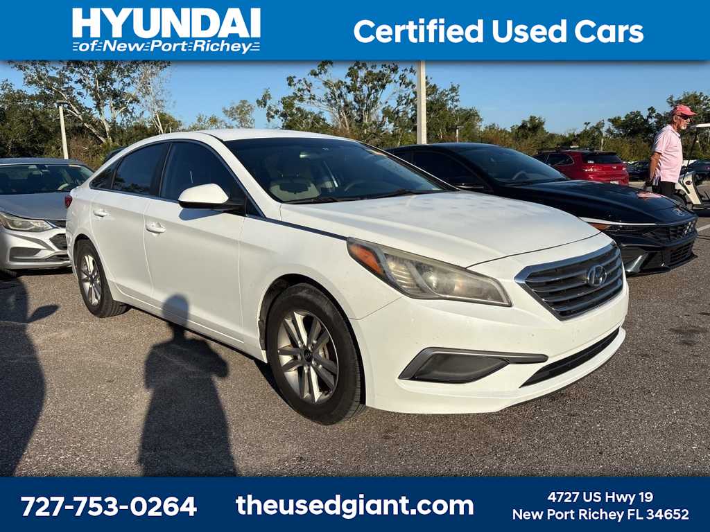 Thumbnail: 2016 Hyundai Sonata - 4