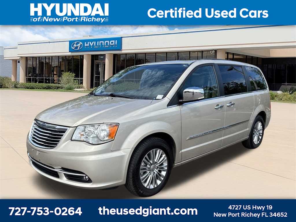 2015 Chrysler Town & Country Touring -
                  New Port Richey, FL