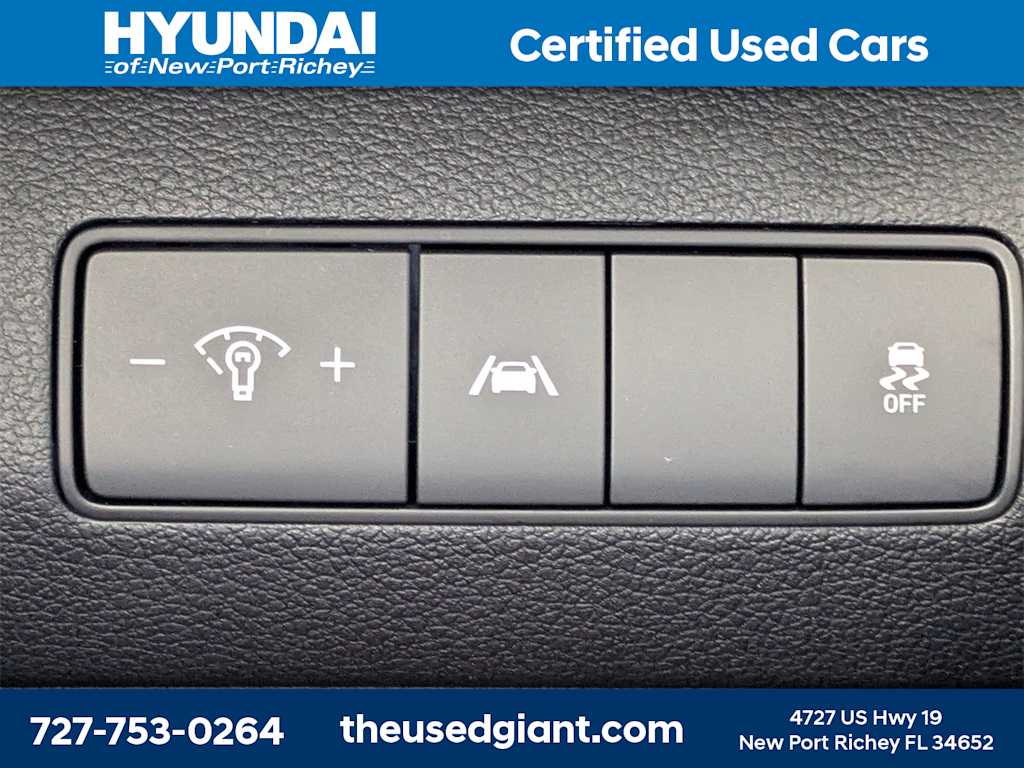 Thumbnail: 2023 Hyundai Santa Fe - 29