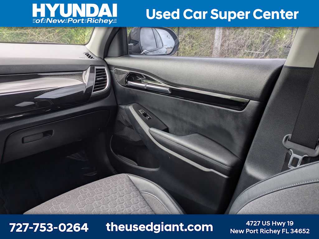 Thumbnail: 2025 Kia Seltos - 19