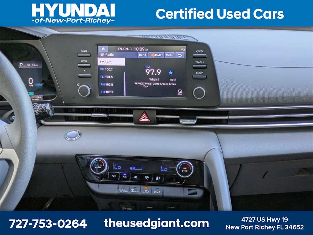 Thumbnail: 2023 Hyundai Elantra - 17