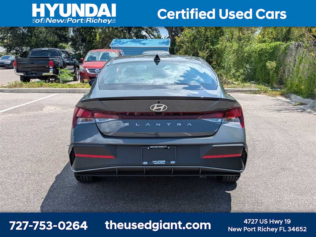 Thumbnail: 2025 Hyundai Elantra - 4
