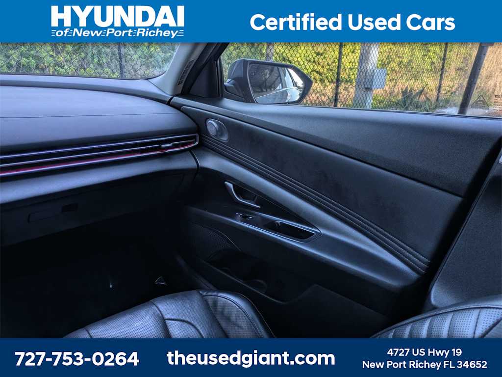 Thumbnail: 2023 Hyundai Elantra - 17