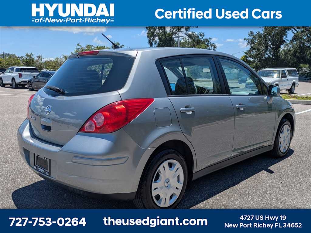 Thumbnail: 2012 Nissan Versa - 5