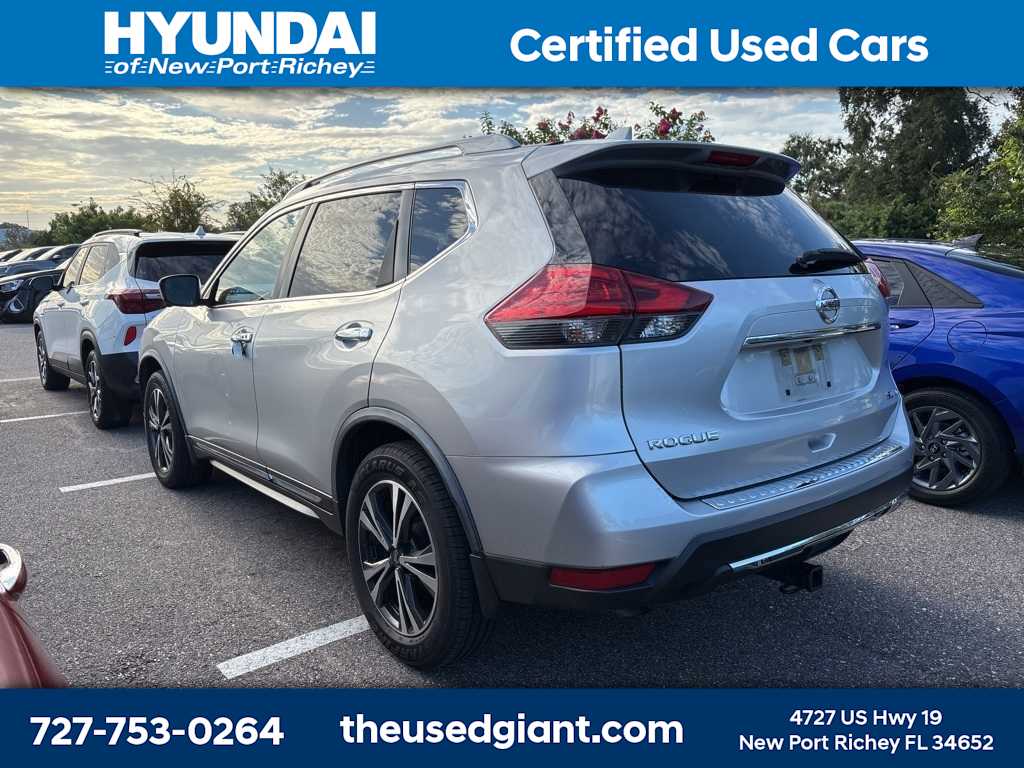 Thumbnail: 2017 Nissan Rogue - 2