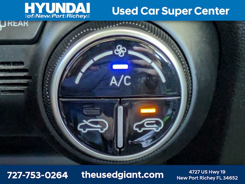 Thumbnail: 2023 Hyundai Venue - 22