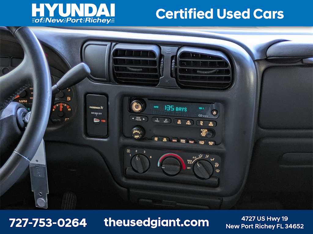 Thumbnail: 2002 Chevrolet S-10 - 19