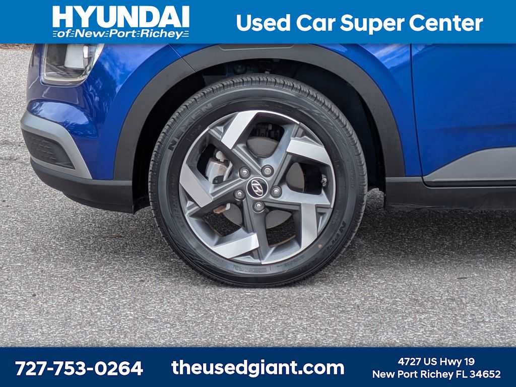 Thumbnail: 2023 Hyundai Venue - 10