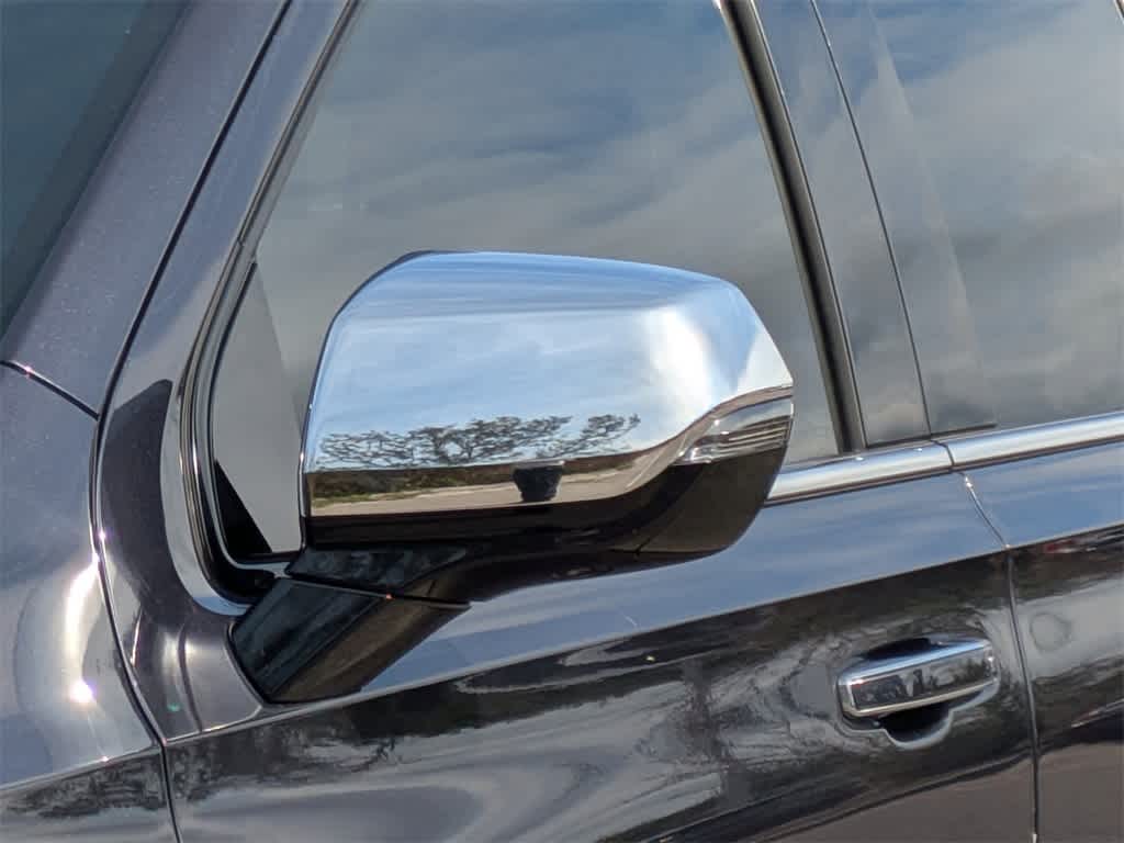 Thumbnail: 2023 Chevrolet Tahoe - 11