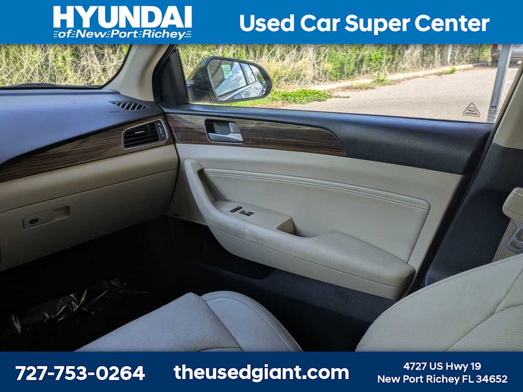 Thumbnail: 2017 Hyundai Sonata - 19