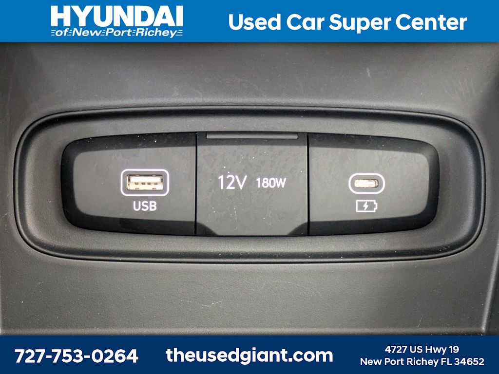 Thumbnail: 2023 Hyundai Venue - 22
