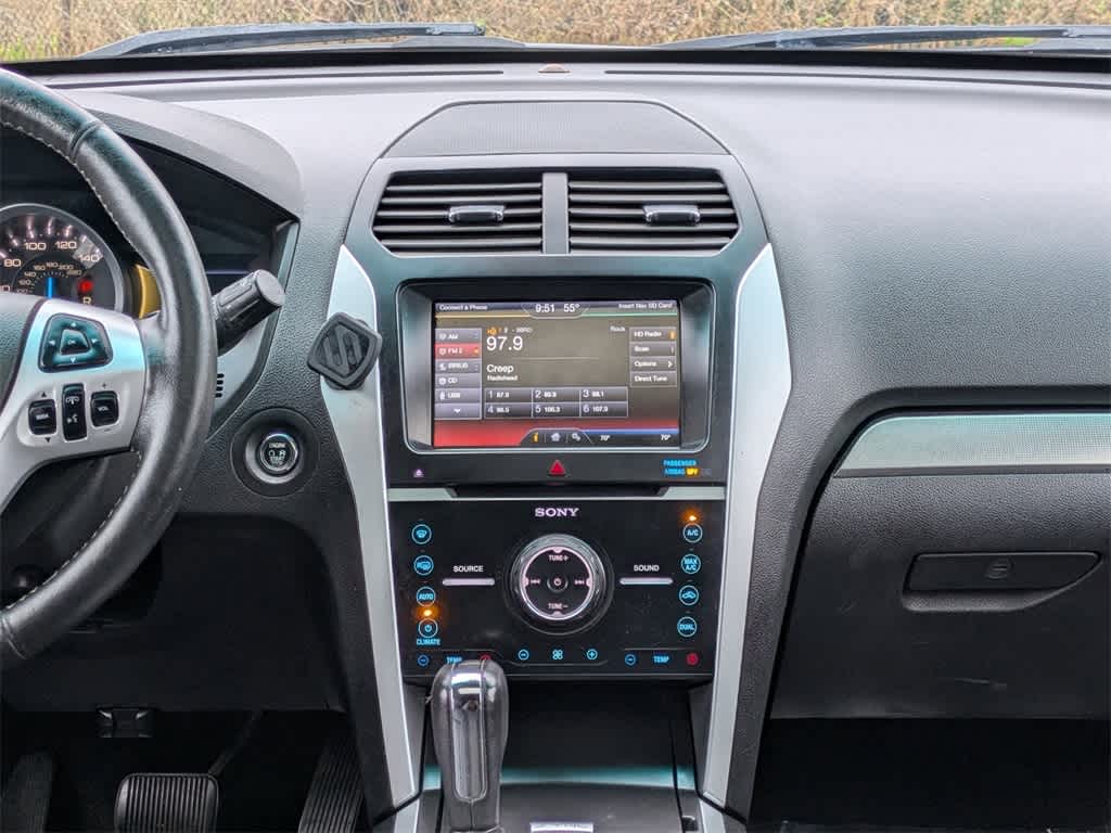 Thumbnail: 2015 Ford Explorer - 24