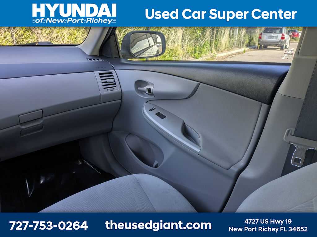 Thumbnail: 2012 Toyota Corolla - 17