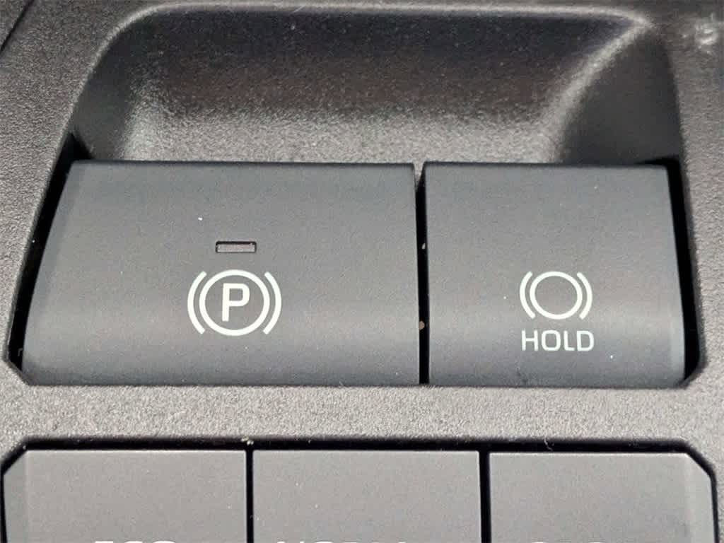 Thumbnail: 2022 Toyota RAV4 - 31