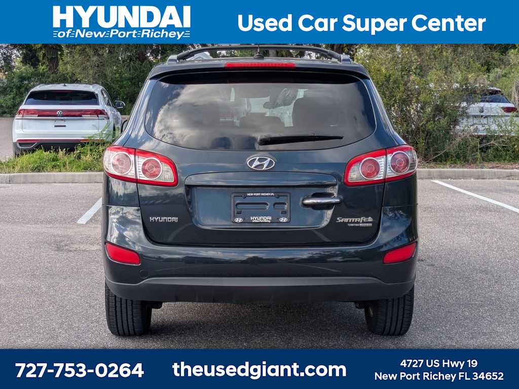 Thumbnail: 2010 Hyundai Santa Fe - 4