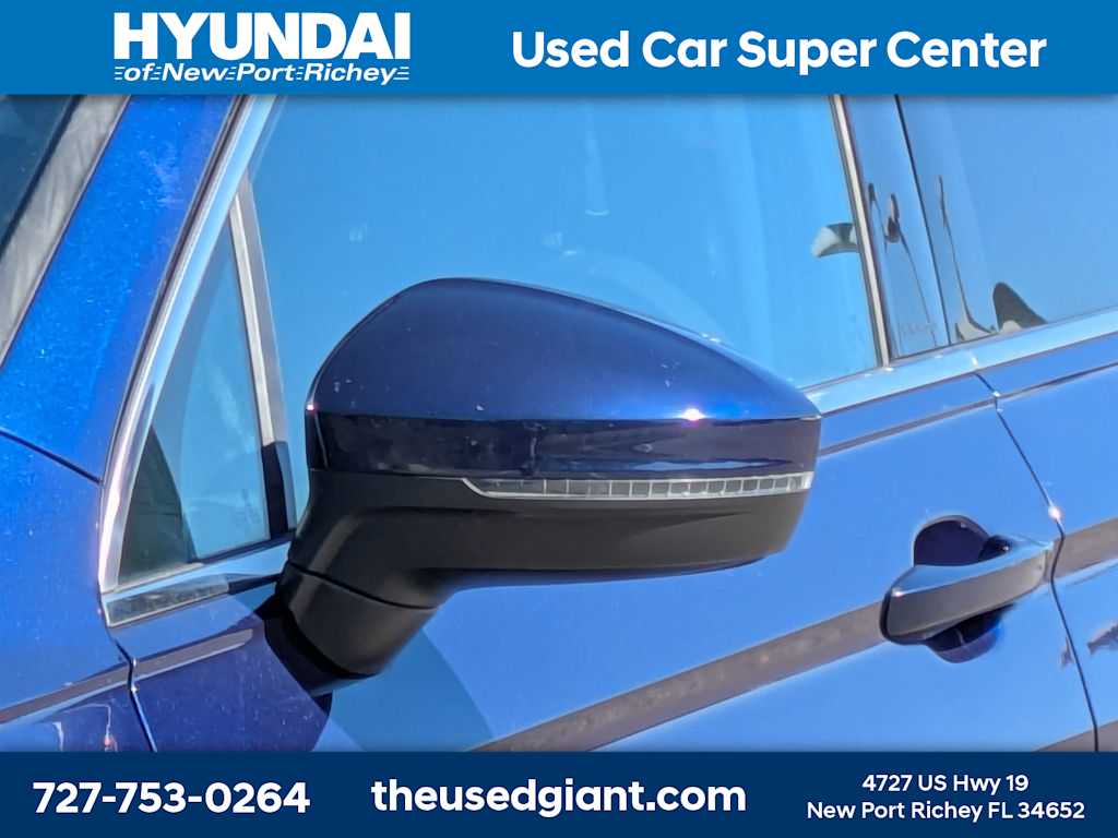 Thumbnail: 2021 Volkswagen Tiguan - 11