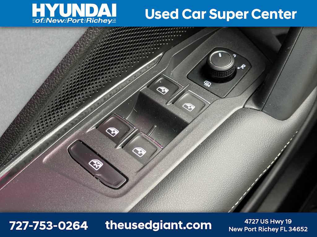 Thumbnail: 2025 Volkswagen Tiguan - 35