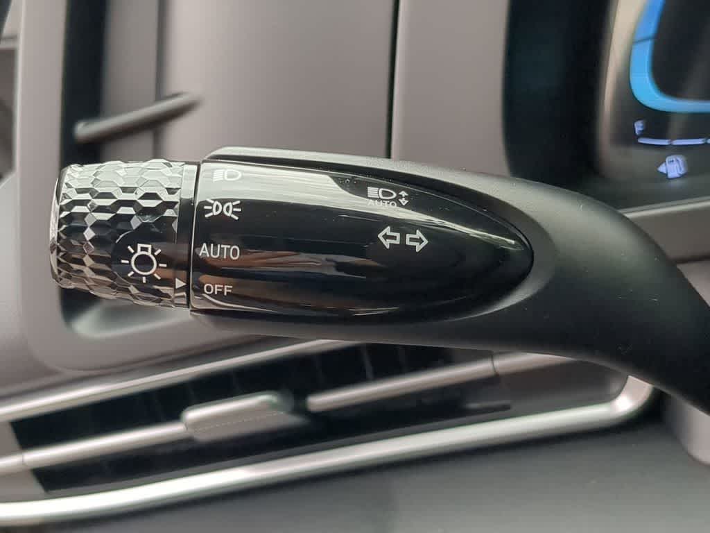 Thumbnail: 2025 Hyundai Elantra - 27