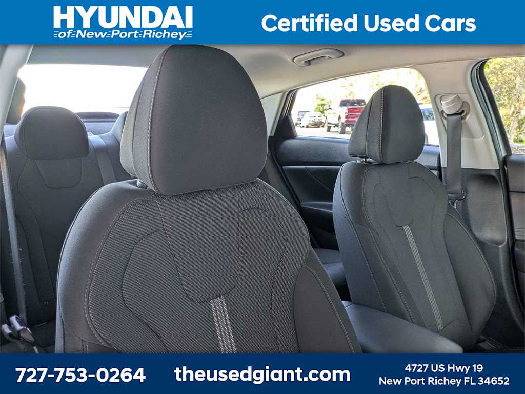 Thumbnail: 2021 Hyundai Elantra - 6