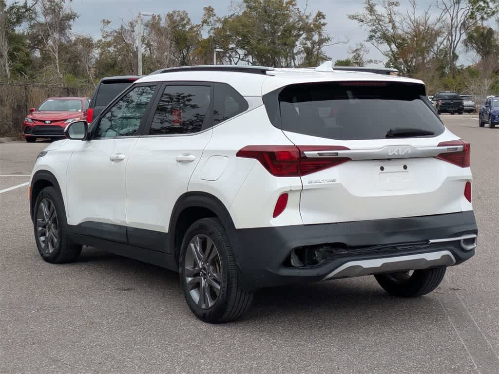 Thumbnail: 2022 Kia Seltos - 3