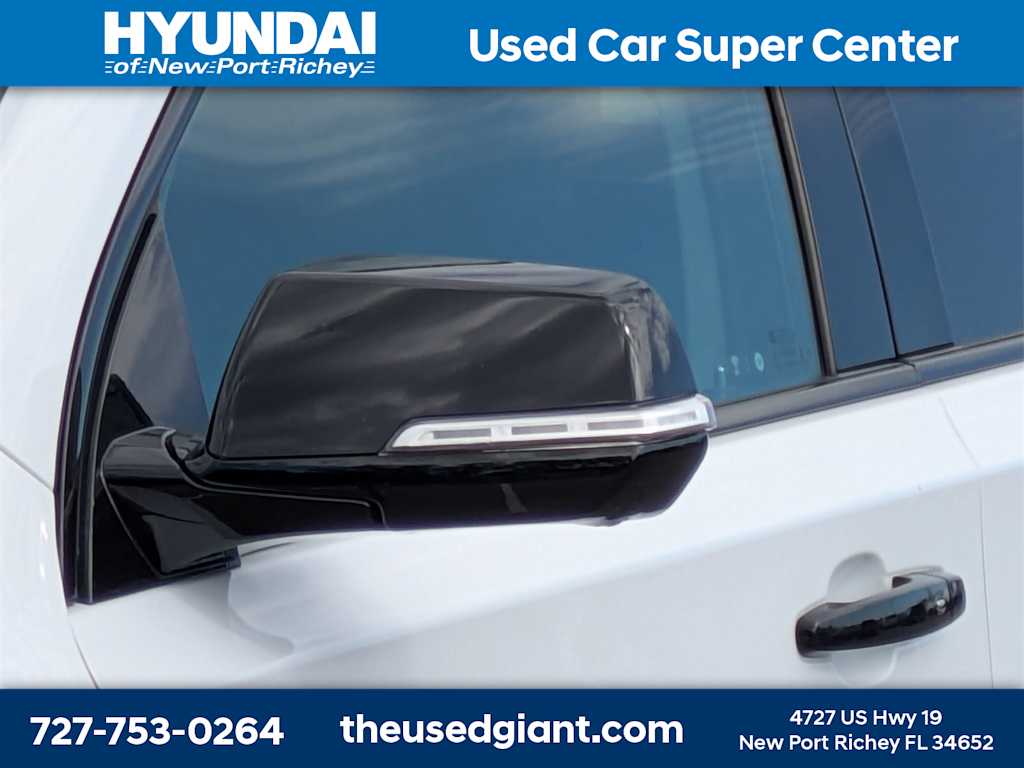 Thumbnail: 2020 Chevrolet Traverse - 11