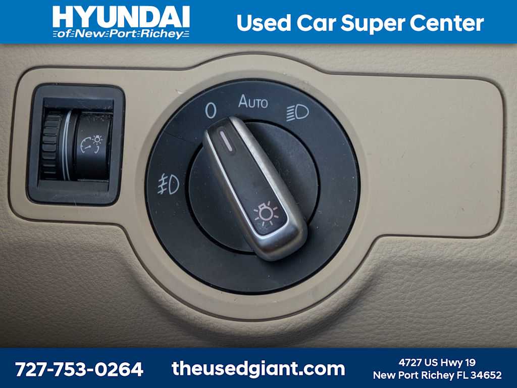 Thumbnail: 2013 Volkswagen CC - 28
