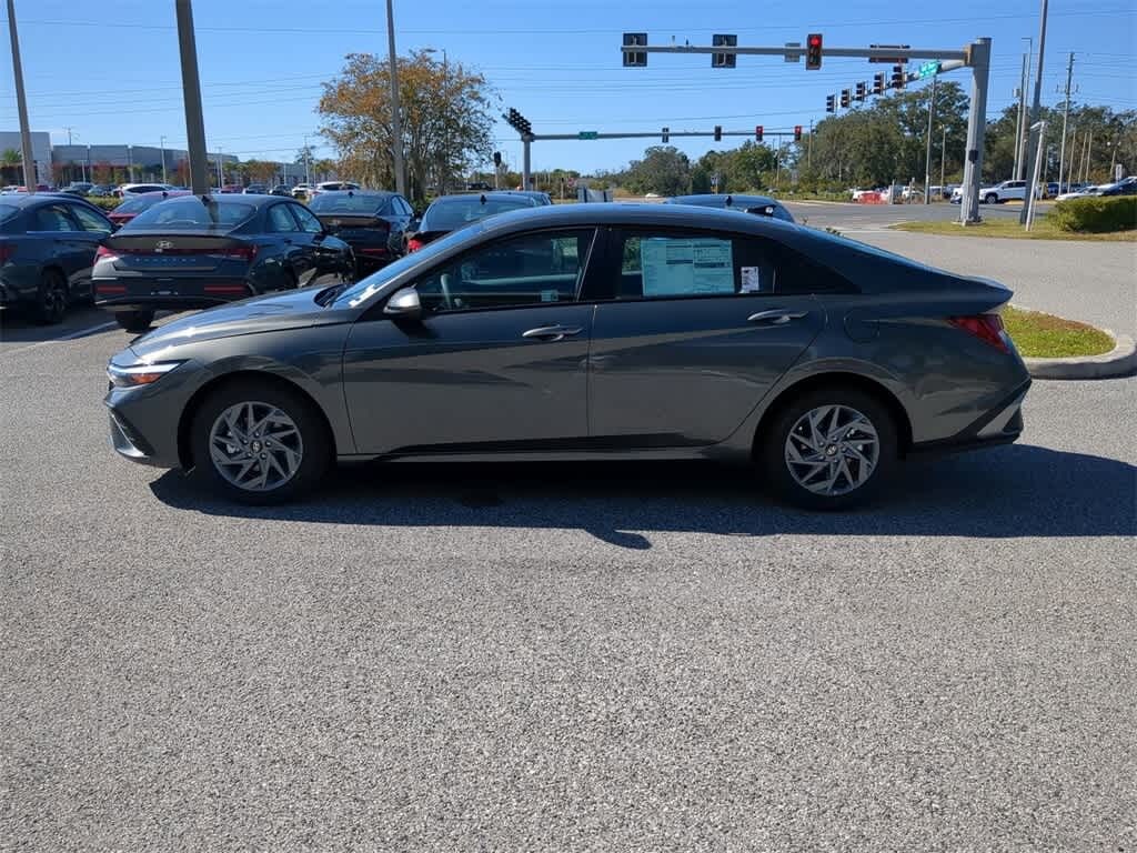 New 2026 Hyundai Elantra HEV Blue Sedan