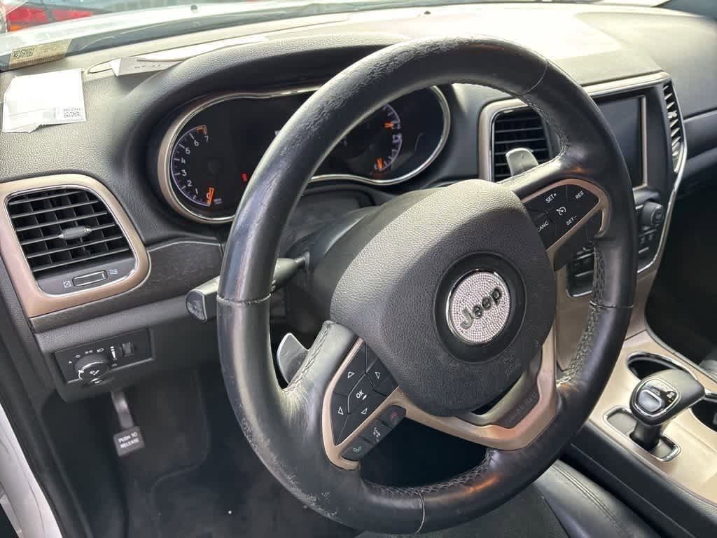 Thumbnail: 2015 Jeep Grand Cherokee - 11