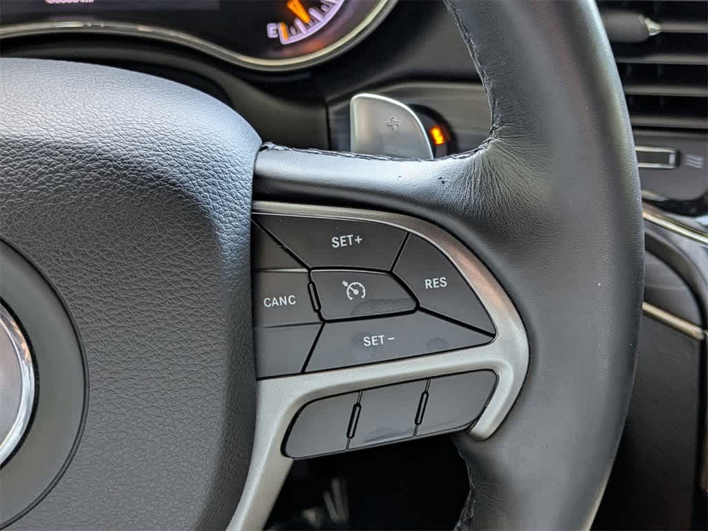 Thumbnail: 2020 Jeep Grand Cherokee - 33