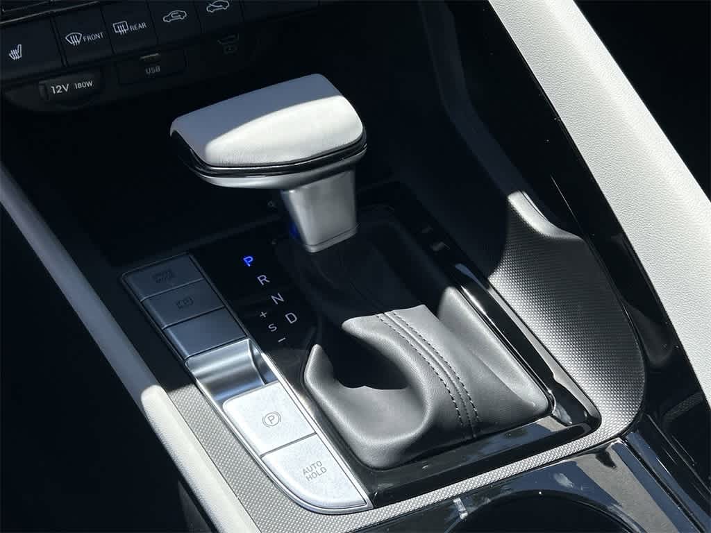 Thumbnail: 2025 Hyundai Elantra - 32