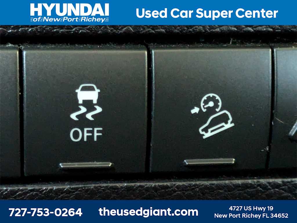 Thumbnail: 2014 Jeep Wrangler - 23