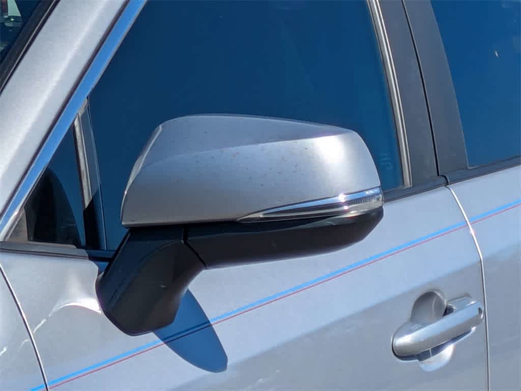 Thumbnail: 2022 Toyota RAV4 - 11