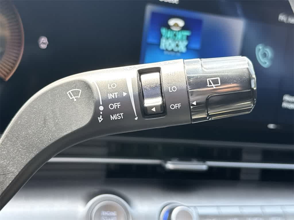 2025 Hyundai Kona SEL 24