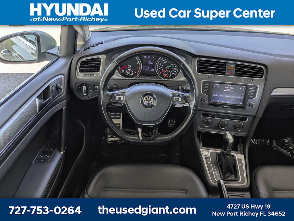 Thumbnail: 2017 Volkswagen Golf - 19
