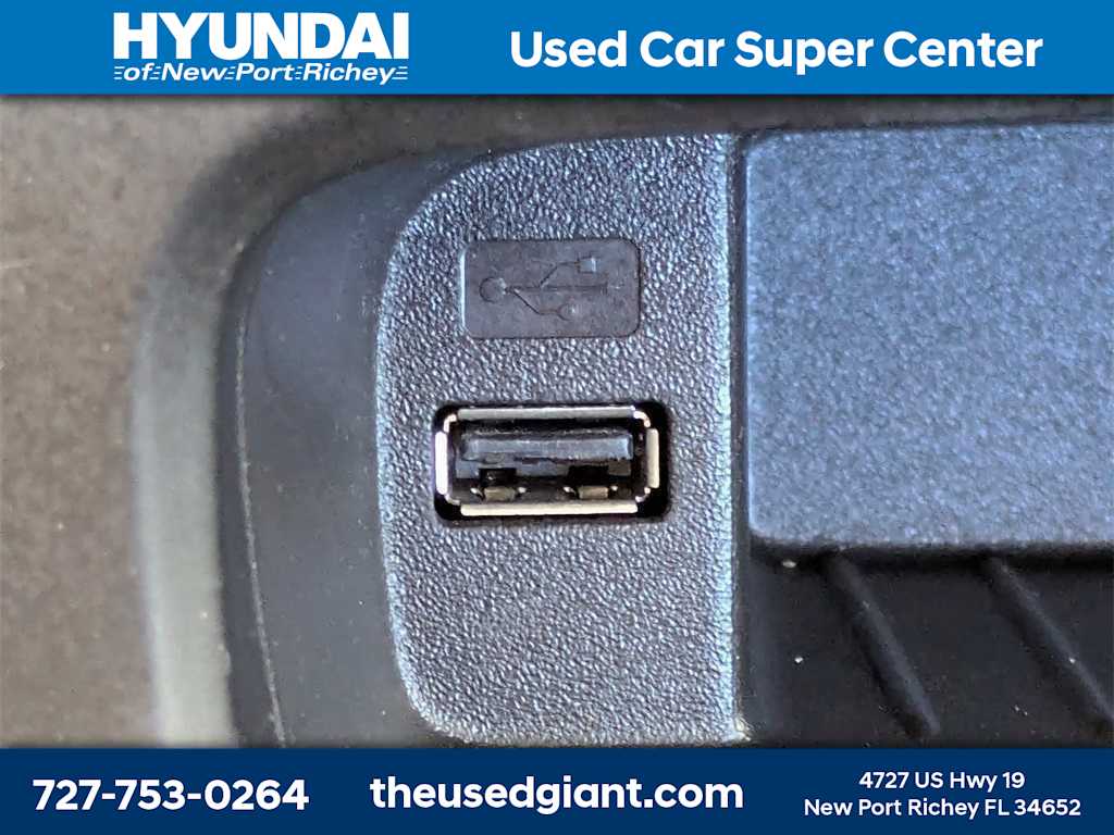 Thumbnail: 2016 Ford Focus - 19