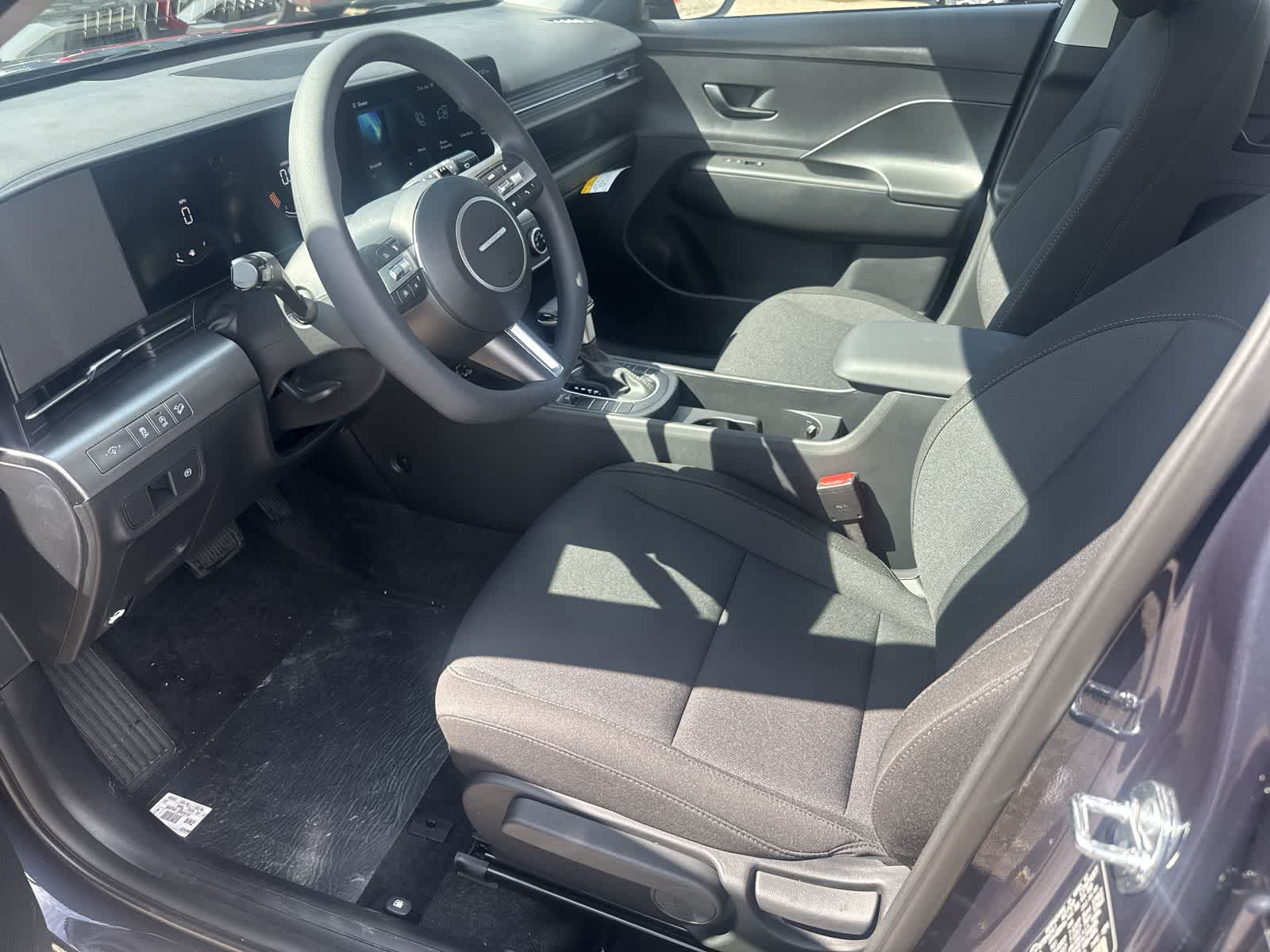 2025 Hyundai Kona SE 2