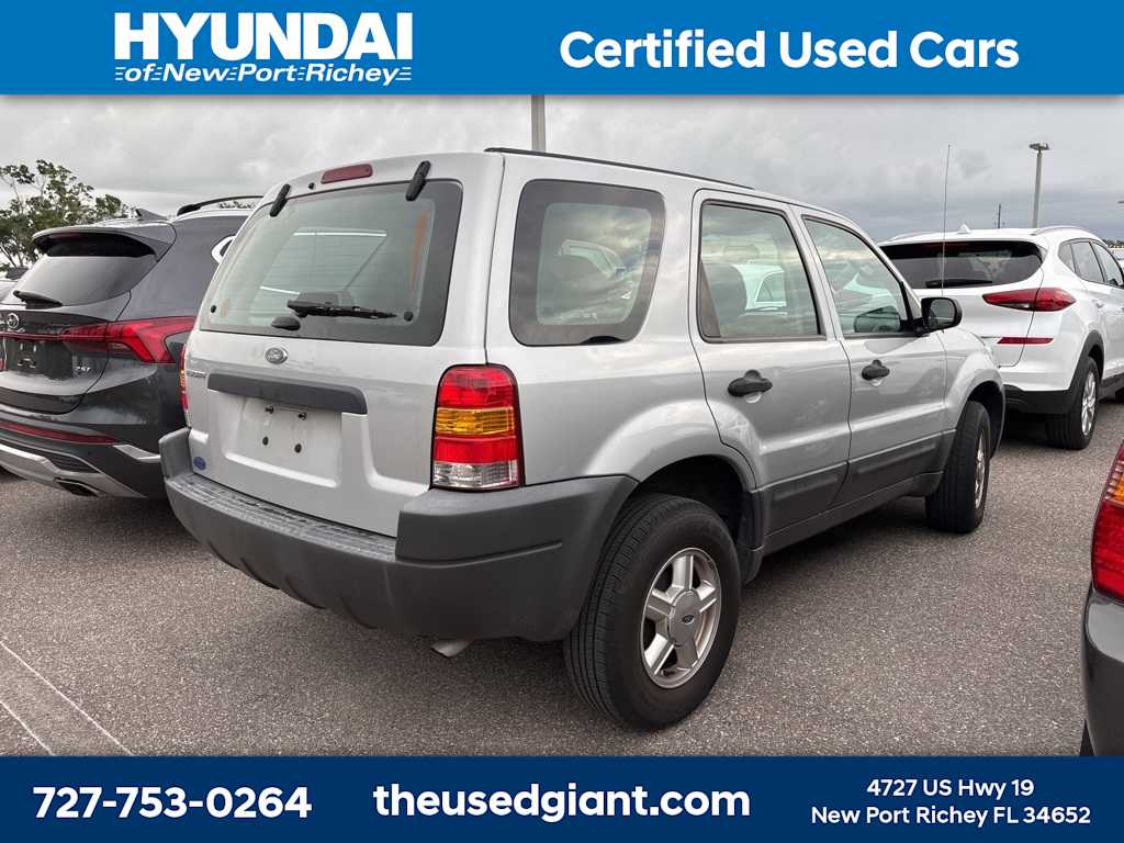 Thumbnail: 2004 Ford Escape - 3