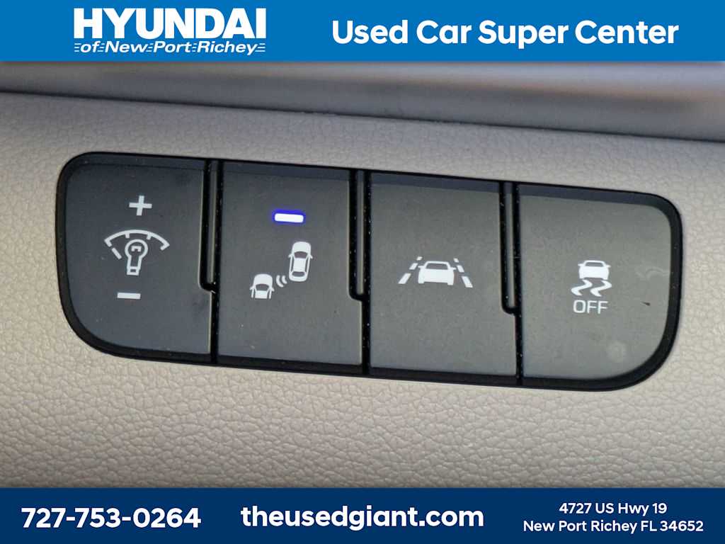 Thumbnail: 2020 Hyundai Elantra - 26