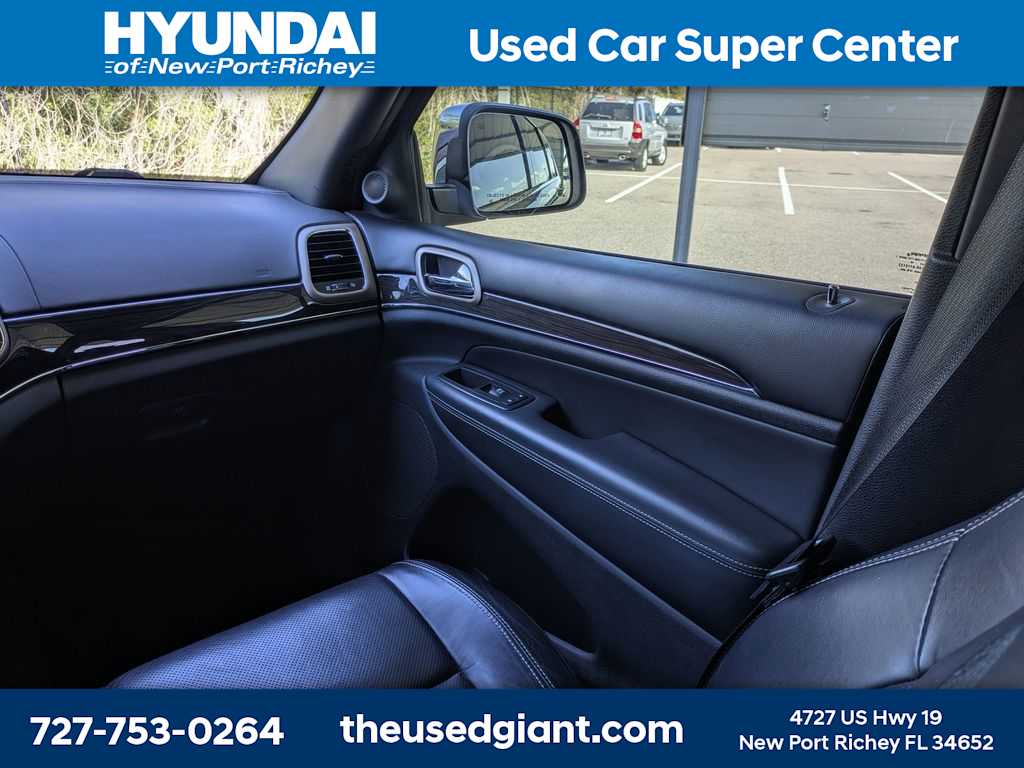 Thumbnail: 2017 Jeep Grand Cherokee - 20