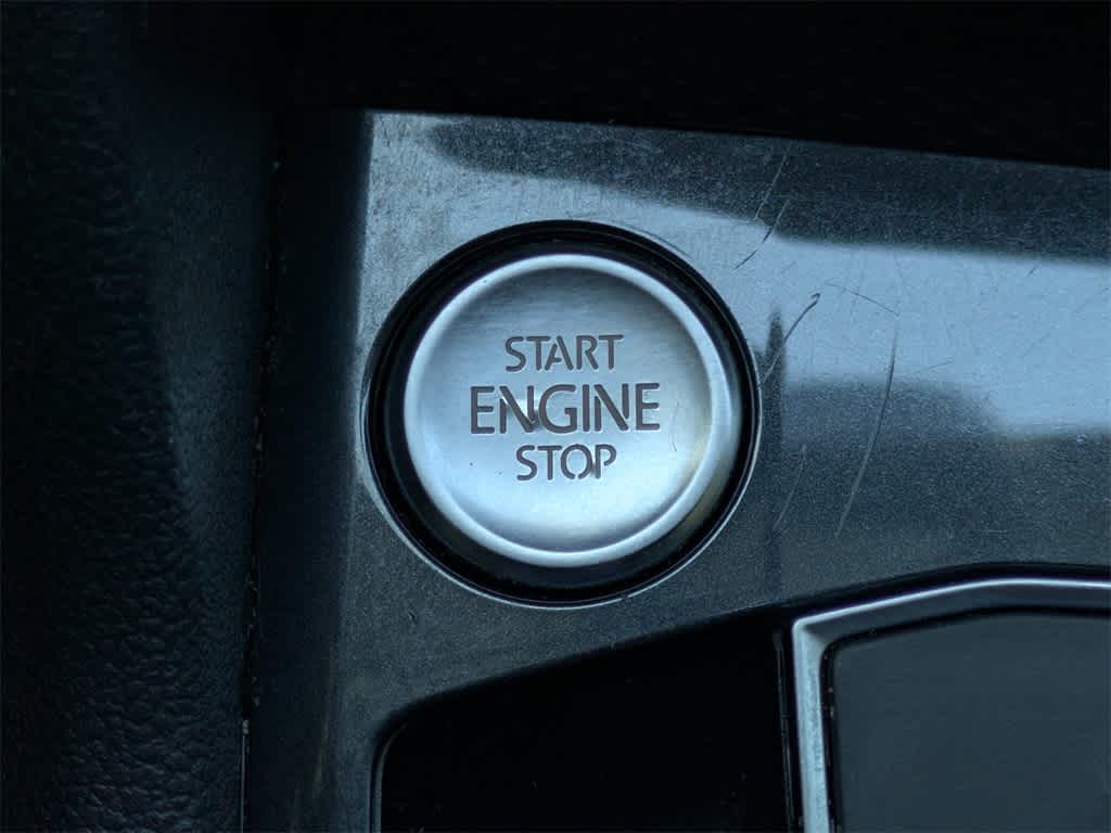 Thumbnail: 2021 Volkswagen Tiguan - 36