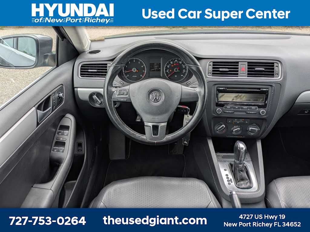 Thumbnail: 2014 Volkswagen Jetta - 16