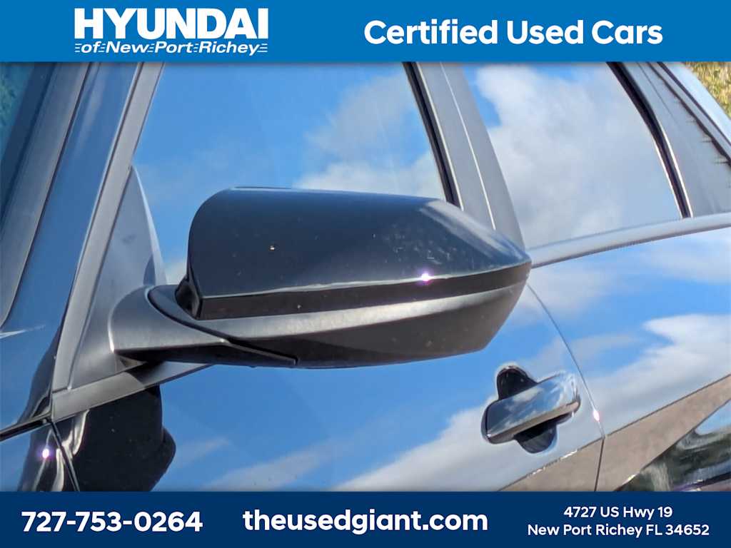 Thumbnail: 2023 Hyundai Elantra - 11