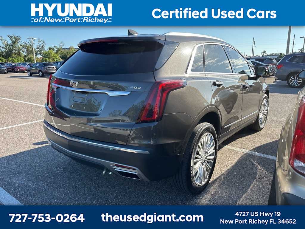 Thumbnail: 2020 Cadillac XT5 - 3