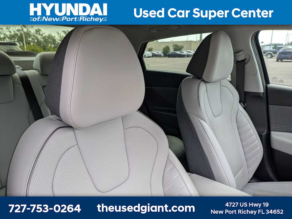Thumbnail: 2023 Hyundai Elantra - 6