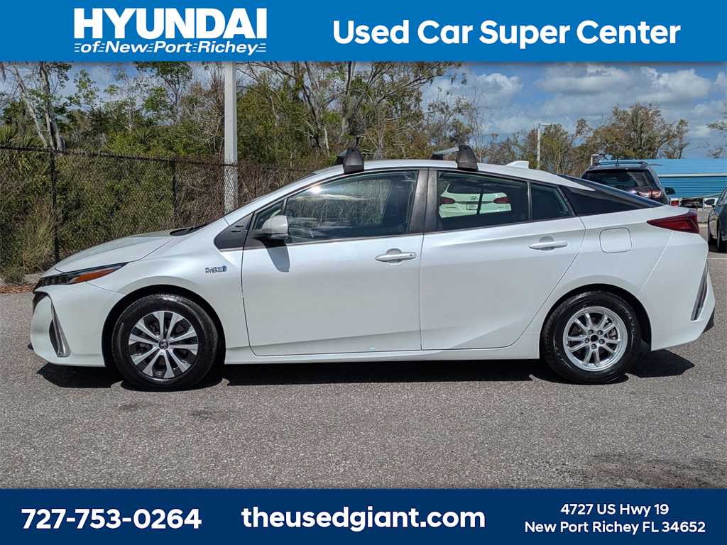 Thumbnail: 2022 Toyota Prius Prime - 2