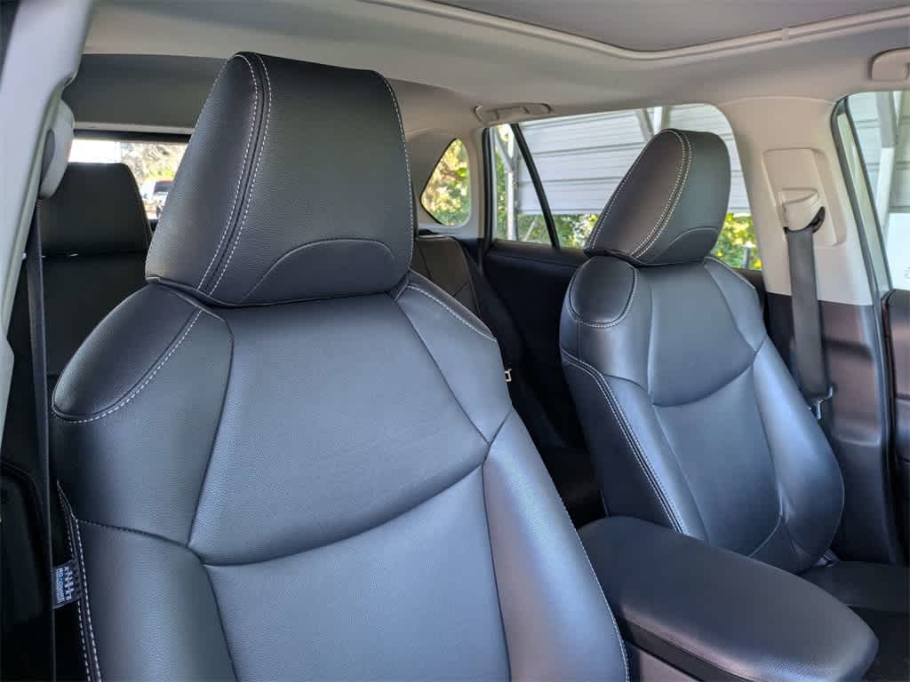 Thumbnail: 2022 Toyota RAV4 - 6