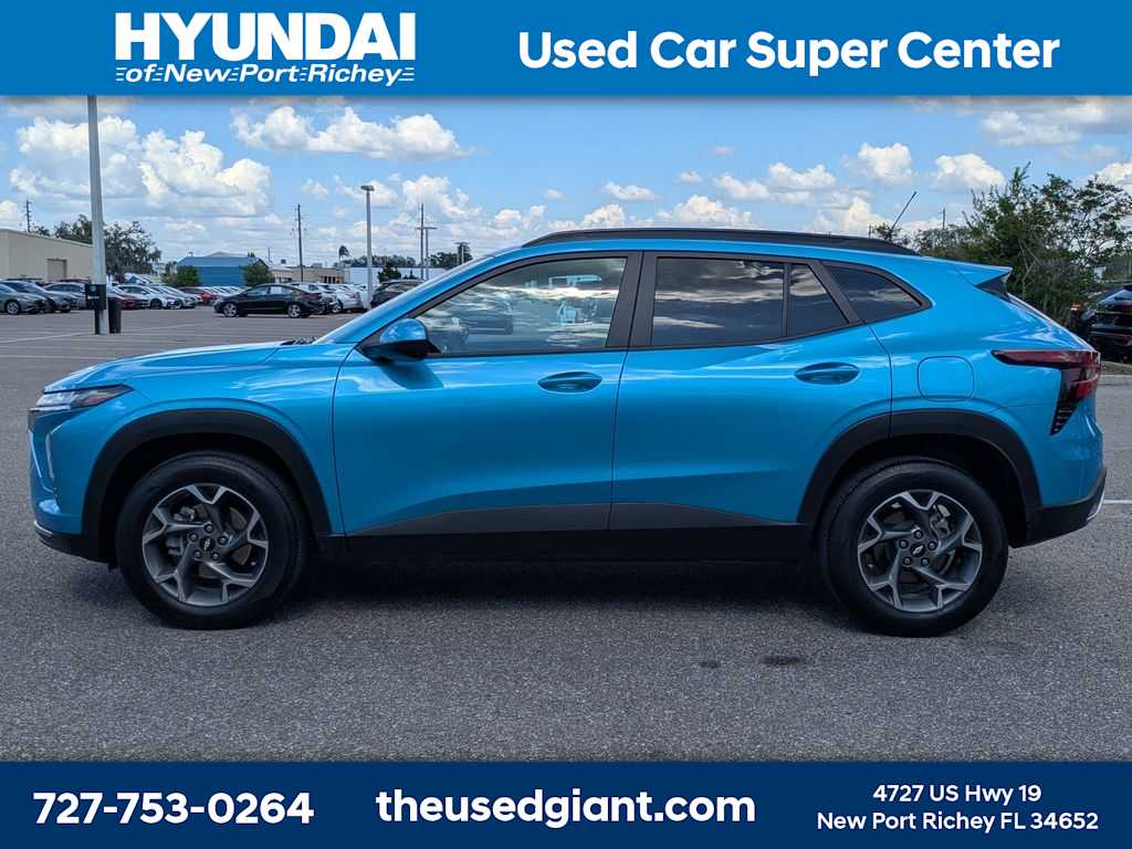 Thumbnail: 2025 Chevrolet Trax - 2